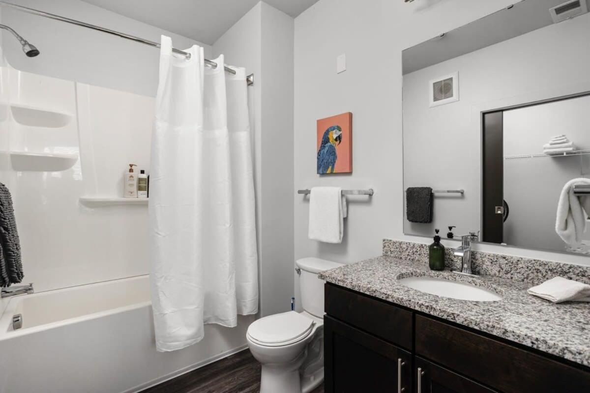 Cozysuites Spacious 2Br Next To Whole Foods Ινδιανάπολη Εξωτερικό φωτογραφία